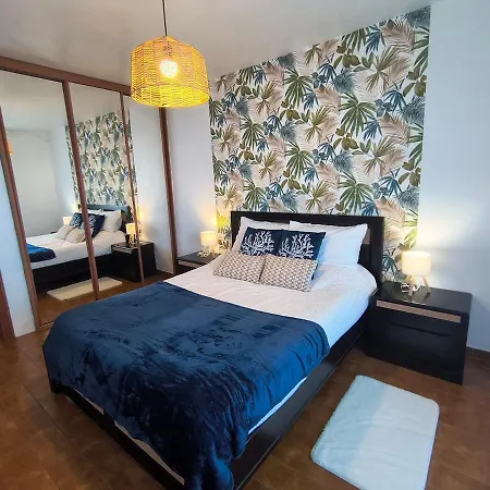 & Peaceful Garden - 1 Bed With Swimming Pool Appartement