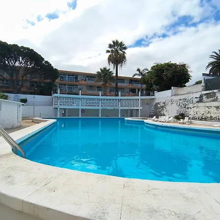 & Peaceful Garden - 1 Bed With Swimming Pool