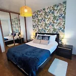 & Peaceful Garden - 1 Bed With Swimming Pool 公寓