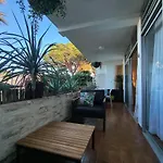& Peaceful Garden - 1 Bed With Swimming Pool 拉克鲁斯