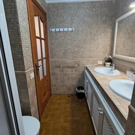& Peaceful Garden - 1 Bed With Swimming Pool *