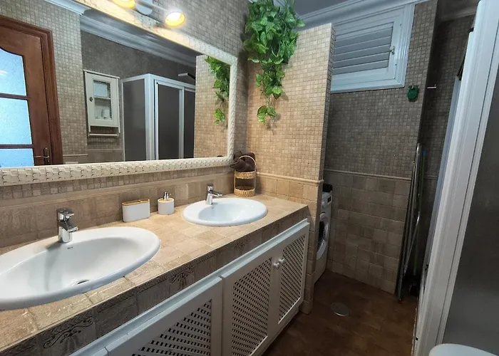 You & Peaceful Garden - 1 Bed With Swimming Pool