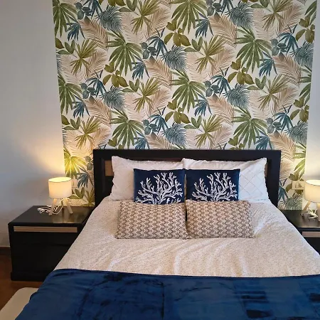 & Peaceful Garden - 1 Bed With Swimming Pool Apartman